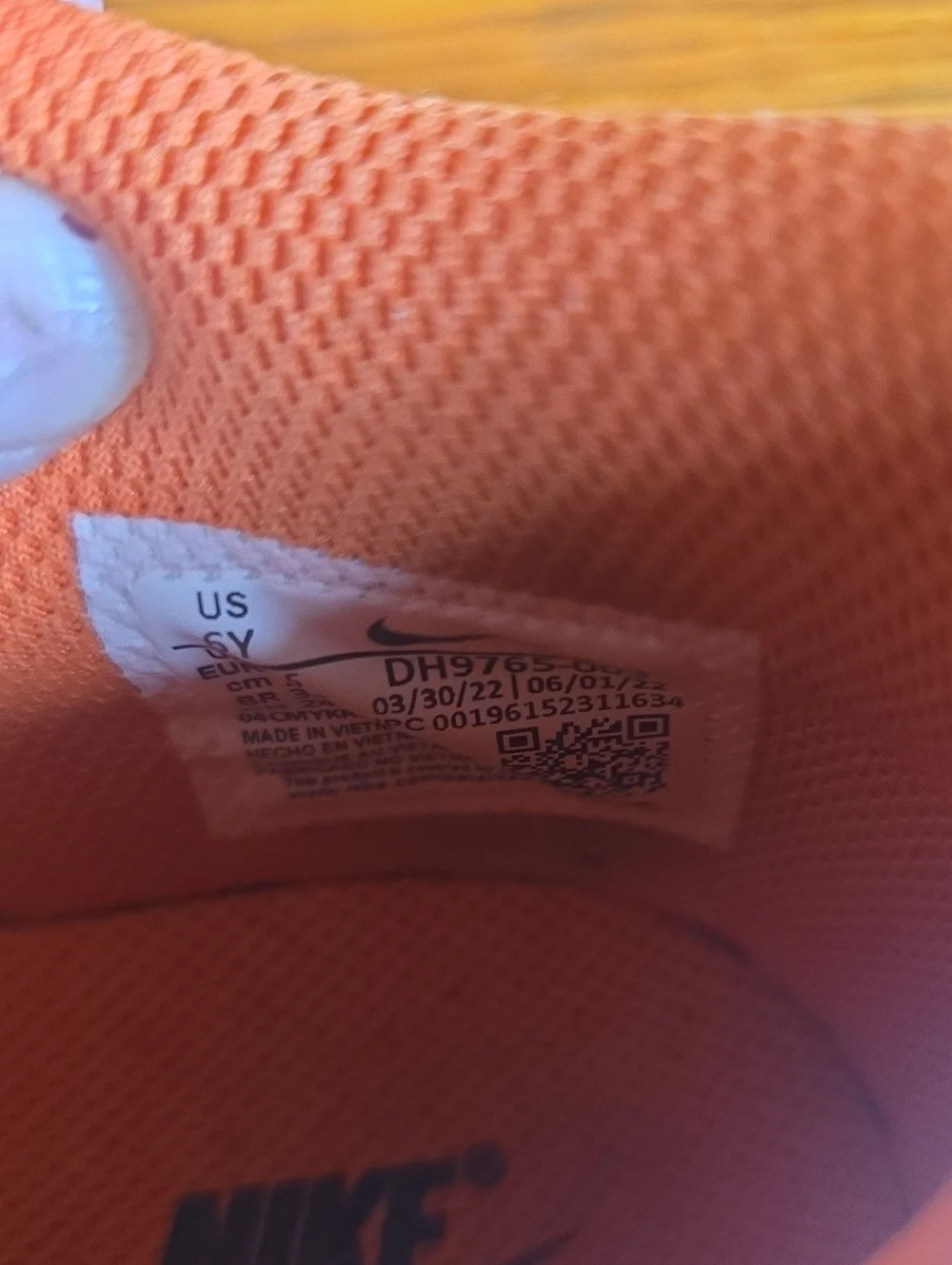 Nike tennis shoes